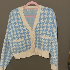 Chic Blue and White Houndstooth Cardigan